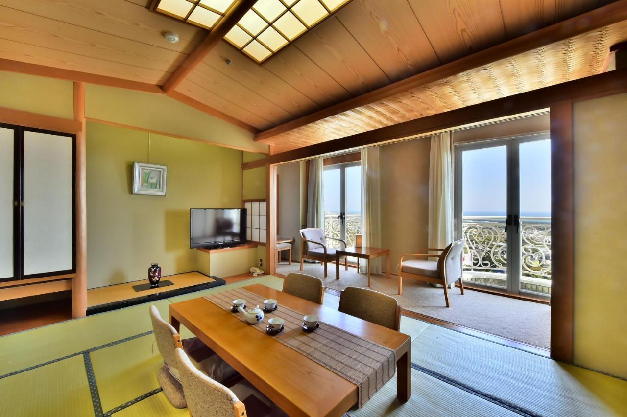 Shizuoka Country Hamaoka Course & Hotel Omaezaki Exterior photo